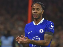 Raheem Sterling, penyerang sayap Chelsea tempati peringkat keempat. Gajinya 325 ribu Pounds per pekan atau setara Rp 6,2 miliar (AP)