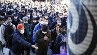 Pada 2023, 4 Januari menjadi hari pertama bekerja di Tokyo. Berbagai perusahaan pun menjadwalkan karyawan mereka untuk berdoa terlebih dulu sebelum masuk kerja.  