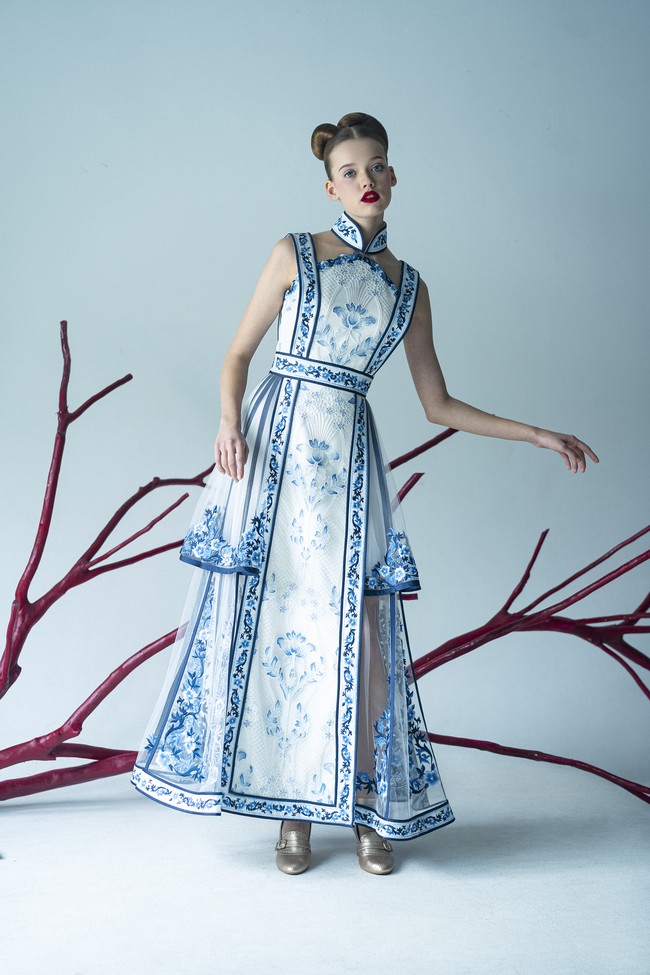 Sebastian Gunawan merilis koleksi busana untuk TahunBbaru Imlek 2023 yang terinspirasi dari dinasti Tang dan dinasti Qing, serta dikerjakan dengan teknik dan ilmu fashion Eropa. (Foto: Dok. Sebastian Gunawan/Ryan Tandya)