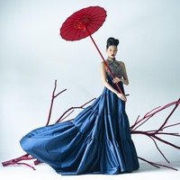 Sebastian Gunawan merilis koleksi busana untuk TahunBbaru Imlek 2023 yang terinspirasi dari dinasti Tang dan dinasti Qing, serta dikerjakan dengan teknik dan ilmu fashion Eropa. (Foto: Dok. Sebastian Gunawan/Ryan Tandya)