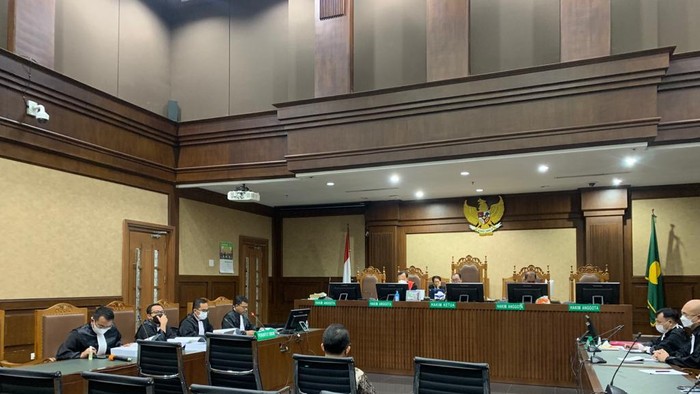 Sidang Tuntutan Konsultan Agus Susetyo
