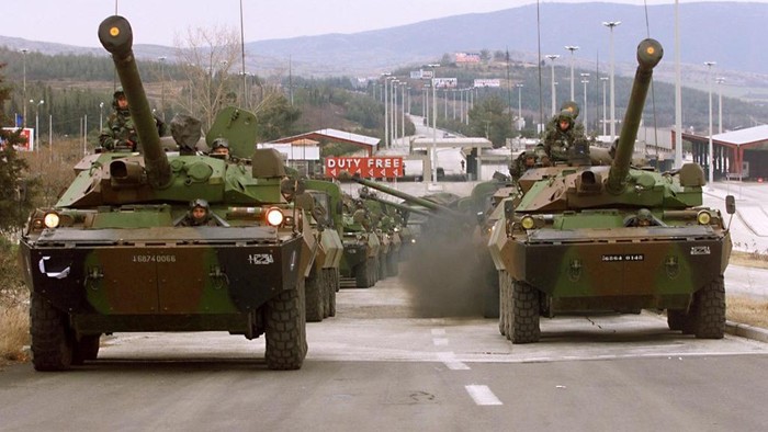 Tank AMX-10 RC yang Akan Dikirim Prancis ke Ukraina Presiden Prancis Emmanuel Macron menjanjikan bantuan tank AMX-10 RC untuk Ukraina. Ini wujud tanknya.