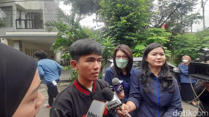 Tiko, putra Ibu Eny.