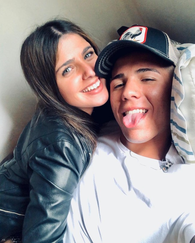 Dilansir The Sun, Enzo dan Valentino bertemu ketika remaja dan hubungan mereka masih awet hingga sekarang. Foto: Instagram @valucervantes