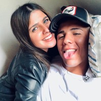 Dilansir The Sun, Enzo dan Valentino bertemu ketika remaja dan hubungan mereka masih awet hingga sekarang. Foto: Instagram @valucervantes