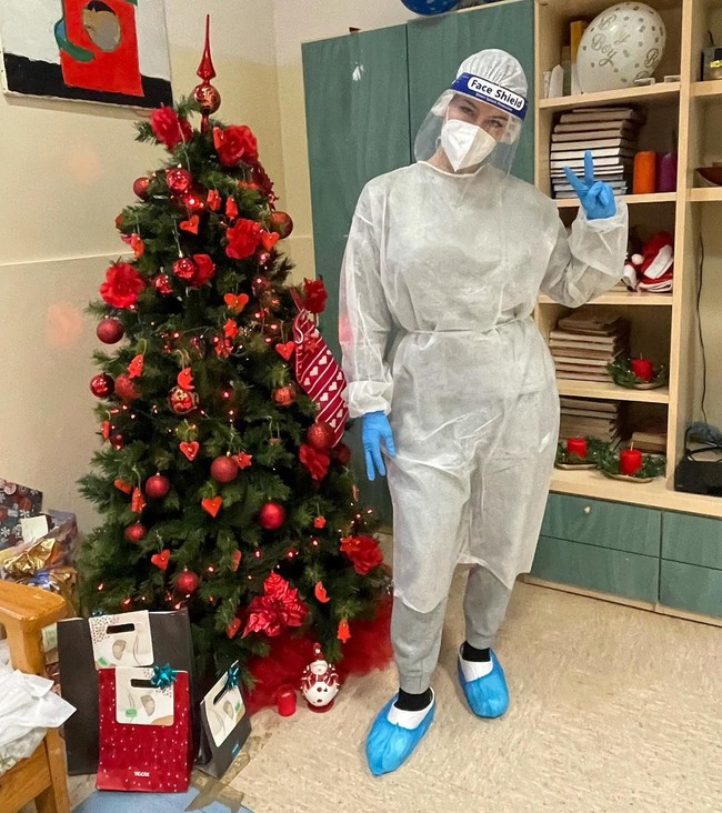 Menariknya, Agata bukan hanya seorang pemain bola cantik, ia juga seorang petugas kesehatan. Dilansir media Argentia Diario Popular, Agata Centasso sering membantu pekerja medis yang membantu orang-orang berkebutuhan khusus di lapangan. Foto: Instagram @agataisabelva