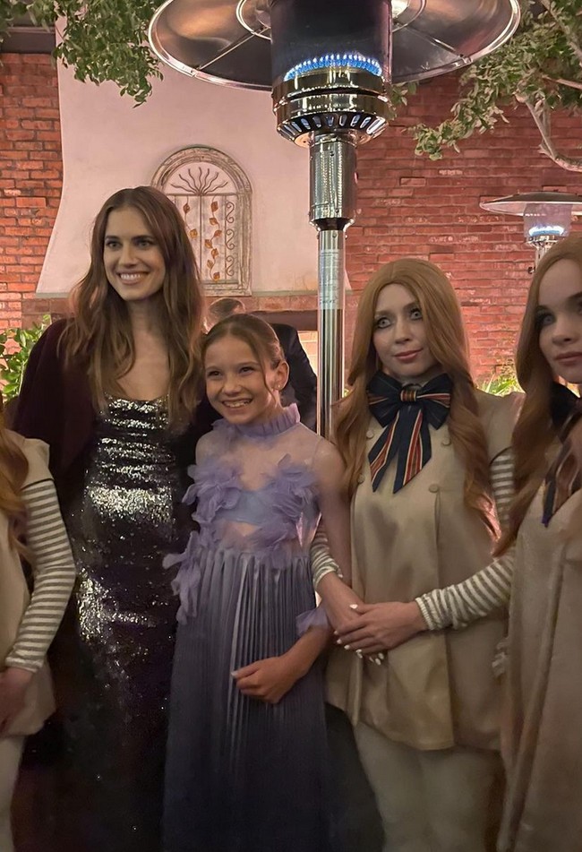 Memerankan karakter boneka pembunuh jadi tantangan tersendiri bagi Amie, tapi juga pengalaman menyenangkan baginya. Foto: Instagram/@amiedonald_nz