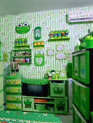 Beredar viral di media sosial dekorasi ruangan rumah milik Faizal Nurali atau Ali Keropi serba karakter Keroppi di Karawang
