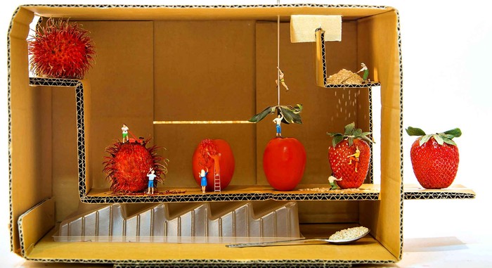 Desainer Ini Gabungkan Makanan dengan Miniatur Orang yang Menggemaskan