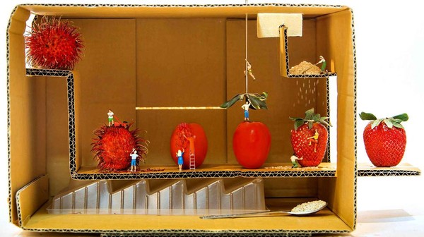 Desainer Ini Gabungkan Makanan dengan Miniatur Orang yang Menggemaskan
