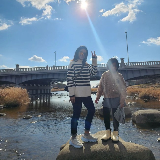 Demikian deretan gaya Dian Sastrowardoyo di Jepang. Mana favoritmu? (Foto: Instagram/@therealdisastr))