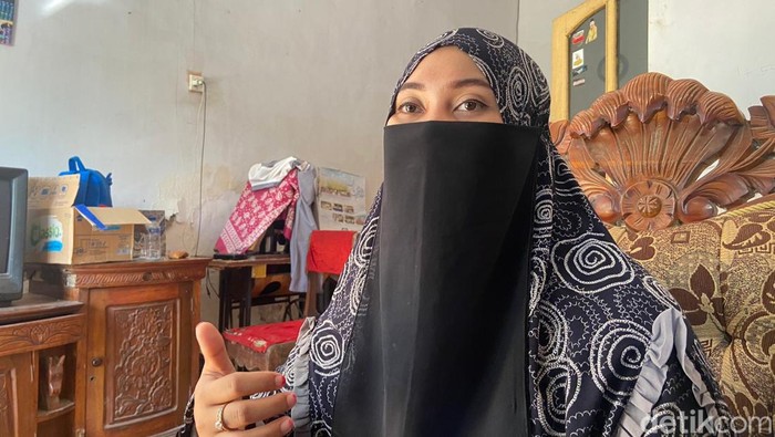Himmatul Aliyah, istri Kiai jember Fahim Mawardi