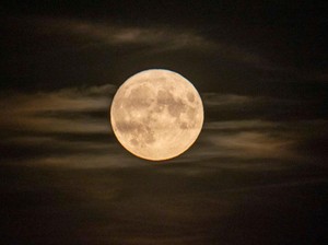 Fenomena Astronomi Maret 2023: Purnama Worm Moon hingga Titik Balik Matahari