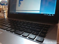 Keseruan Siswa SLB Belajar Lebih Inklusif dengan Chromebook