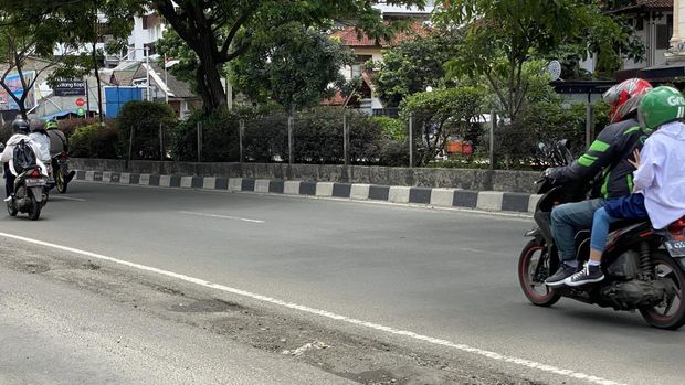 Jalan Margonda, Depok, berlubang (Devi-detikcom)