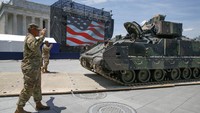 Sejumlah pejabat AS yang enggan disebut namanya, menuturkan bahwa paket senjata AS itu akan mencakup sekitar 50 unit Kendaraan Tempur Bradley, yang merupakan bagian dari bantuan keamanan senilai total US$ 2,8 miliar. AP Photo/Jacquelyn Martin.
