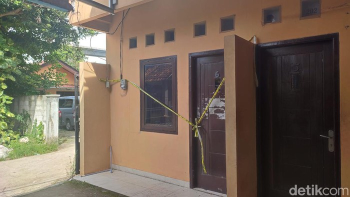 Kontrakan di di Kampung Buaran, Desa Lambangsari, Kecamatan Tambun Selatan, Kabupaten Bekasi, Jabar, yang menjadi lokasi pria inisial MEL (34) memutilasi Angela Hindriati (54) (Rizky AM/detikcom)