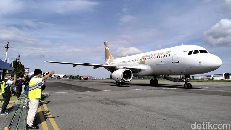 Maskapai baru di Bandara Husein Sastranegara Bandung. Maskapai baru di Bandara Husein Sastranegara Bandung.