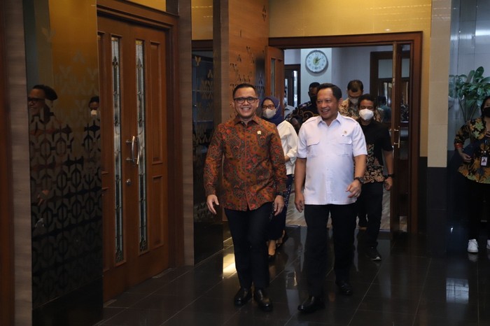 Menteri PANRB dan Mendagri Bahas Penguatan Digitalisasi Dukcapil