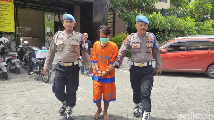 Pelaku pembunuhan pria di lapangan desa di Sidoarjo