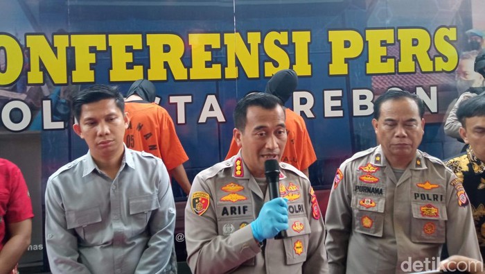 Polisi tangkap pelaku tawuran di Cirebon.