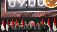 PT Jobubu Jarum Minahasa Tbk (BEER) mencatatkan sahamnya di Bursa Efek Indonesia (BEI), Jumat (6/1/2023).