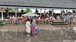 Potret Pura Lempuyang Waktu Hujan, Ramai tapi Tak Istimewa