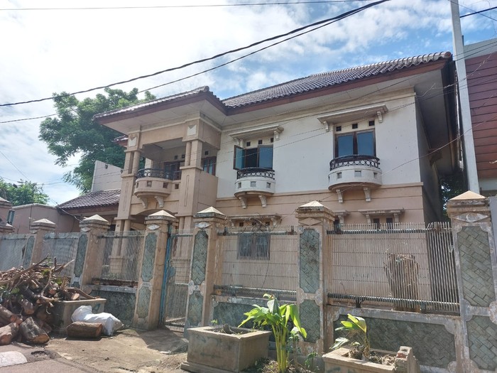 Rumah Mewah Ibu Eny Rumah Mewah Ibu Eny