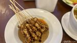 Maknyus! Sate Kambing dalam Hotplate Racikan Master Limbad