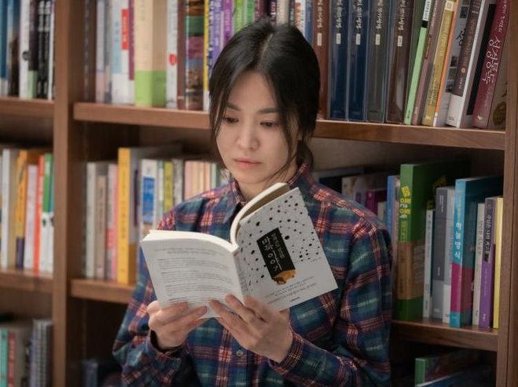 Potret Song Hye Kyo di Drakor The Glory, Akting Balas Dendam Tuai Pujian