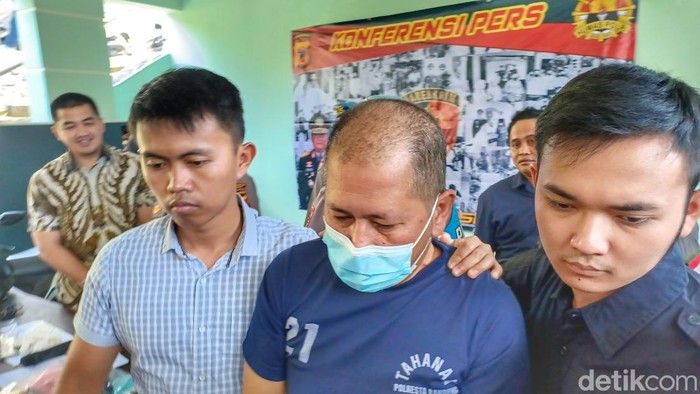 Tampang pelaku perekam video intip CD wanita di Bandung