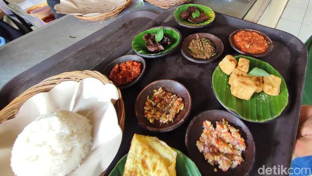 Warung Aneka Sambal Nusantara di Banyuwangi