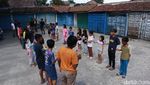 Main Lato-latonya Pakai Gaya nih Bos!