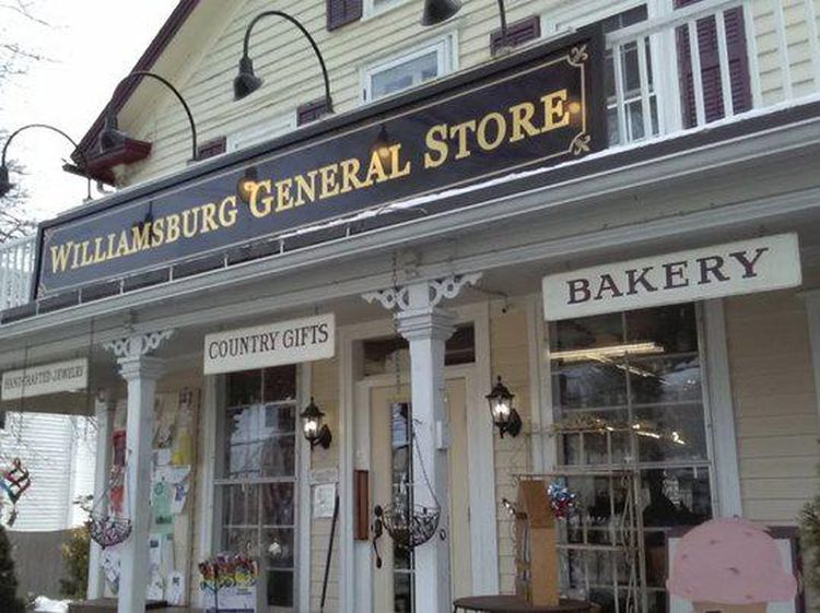 Bikin Nostalgia! Minimarket Sejak 1876 Ini Tawarkan Banyak Jenis Roti