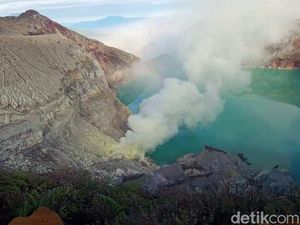 Kawah Ijen Tutup Mendadak, Pelaku Wisata Banyuwangi Sambat Harus Putar Otak