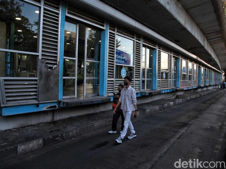 Halte TransJ Kampung Melayu Tutup Gegara Revitalisasi