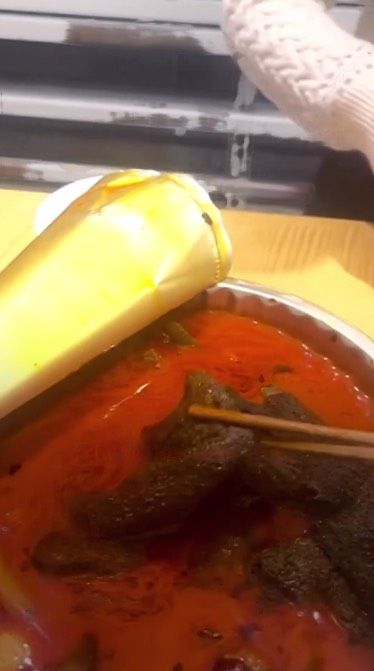 Kain Kotor Mirip Babat di Kuah Hotpot