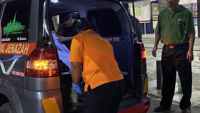 Lansia tiba-tiba meninggal di Stasiun Pocin Depok