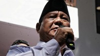 Dalam sambutannya, ia mengajak kader Gerindra untuk menghadapi pesta demokrasi yang menurutnya tak lama lagi bakal dilaksanakan. Oleh karena itu, dia meminta kadernya untuk turun bertemu masyarakat guna membuktikan bahwa Gerindra partai yang kredidel dan mewakili aspirasi rakyat.