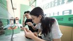 Momen Sarah Menzel Saat Kulineran Bareng Azriel Hermansyah