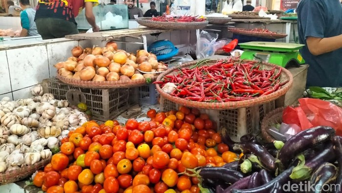Pedagang cabai rawit di SukabumiA