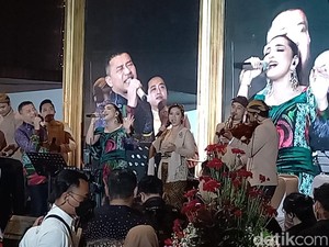 Anang-Ashanty Meriahkan Acara Ngunduh Mantu Bupati Karanganyar