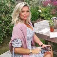 Itu pengalaman yang menyenangkan. Namun saat kami berciuman, aku mulai khawatir pengawal pribadinya akan mencarinya. Aku tidak ingin dia kena masalah, katanya lagi. (Foto: Instagram)