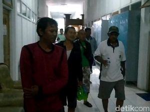 Korban Banjir Pekalongan Datangi DPRD Malam-malam, Minta Bantuan Pompa-Tenda