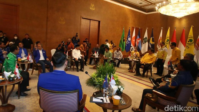 Tujuh Pimpinan Partai Politik bertemu di Dharmawangsa, Jakarta, Minggu (8/1/2023). Kegiatan tersebut merupakan silaturahmi awal tahun dan bersifat tertutup.