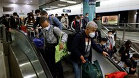 Pemerintah menyebut diperkirakan sekitar 2 miliar orang melakukan perjalanan musim ini, hampir dua kali lipat dari pergerakan tahun lalu dan pulih hingga 70% dari level 2019. 