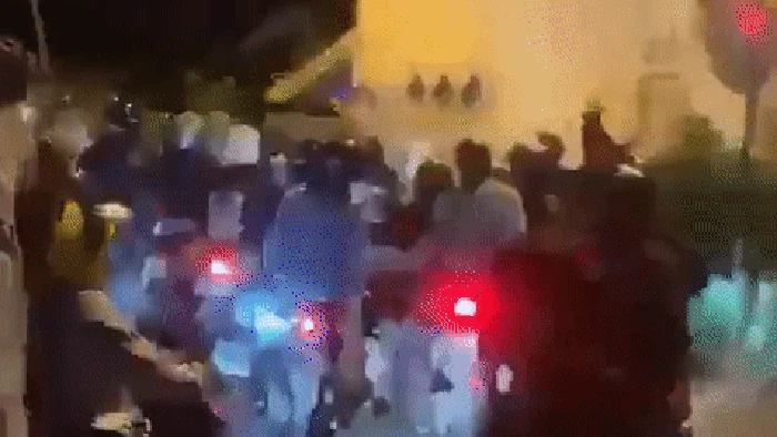 Video viral keributan geng motor di Cimahi, Sabtu (7/1/2023).