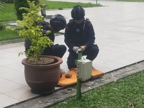 Granat yang ditemukan di Balai Kota Surabaya