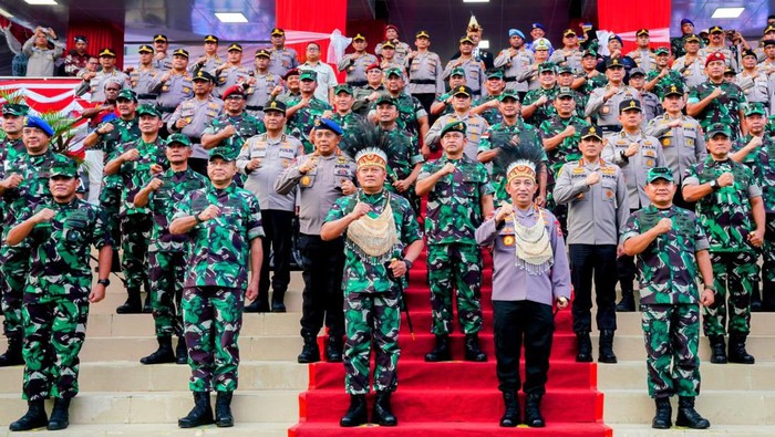 Kapolri Jenderal Listyo Sigit meresmikan Mako Polda Papua baru