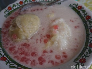 Menyantap Kolak Ketan Durian Mojokerto, Nikmatnya Sampai Ubun-ubun